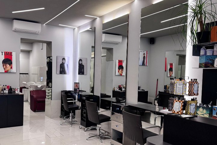 Noval Salon - Coiffure Venezia - Photo de galerie - OneBooking