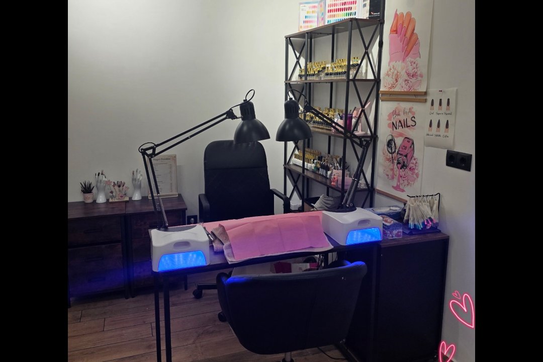 Mina Nail Vienna im Gül Friseur, 10. Bezirk, Wien