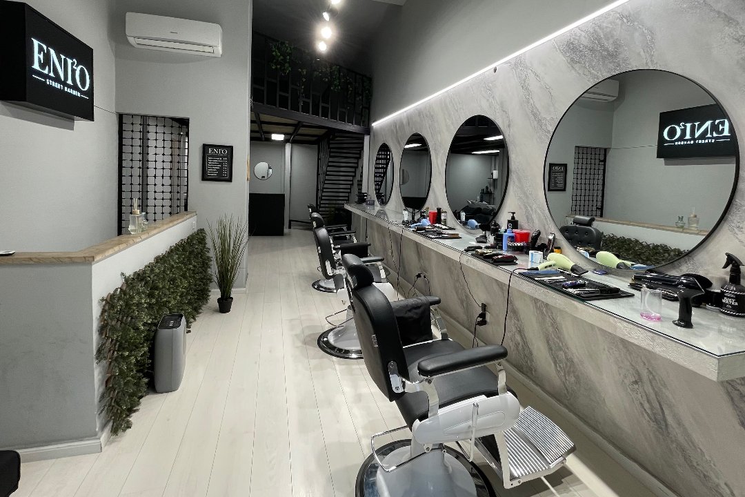 Enio Street Barber, Sarpi, Milano