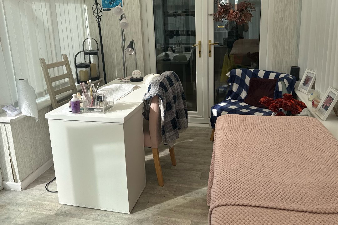 Love Your Nails, Woolston, Cheshire