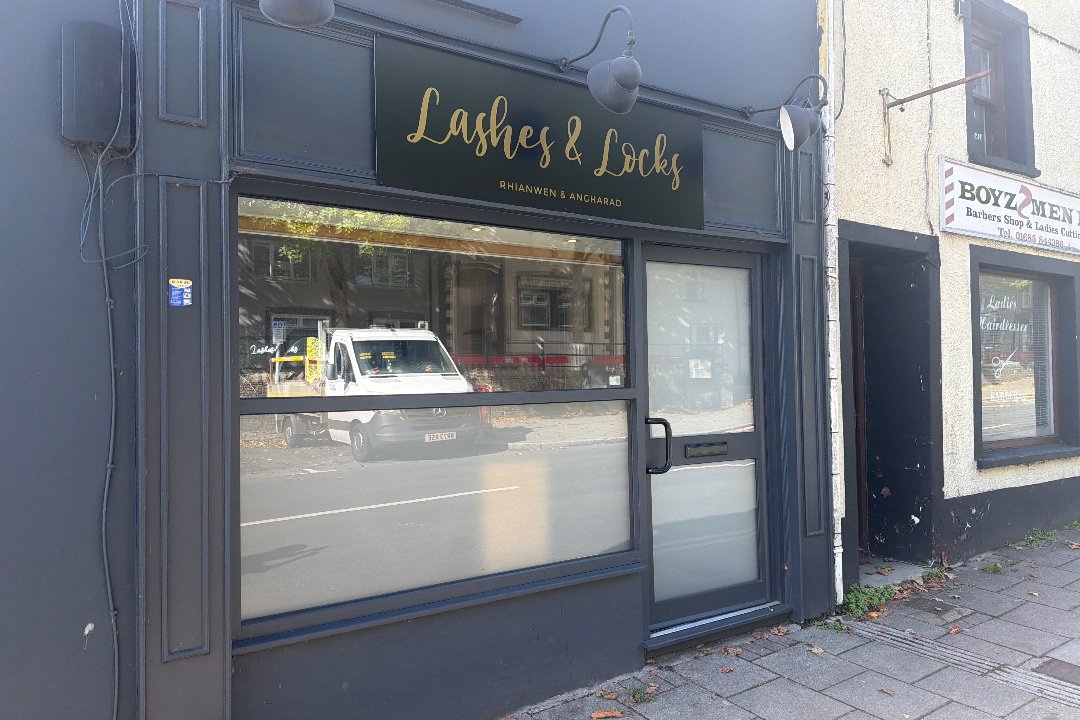 Lashes & Locks, Tredegar, Blaenau Gwent