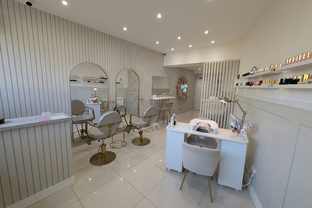 Lavished by Lucia, Wingrove, Newcastle-upon-Tyne