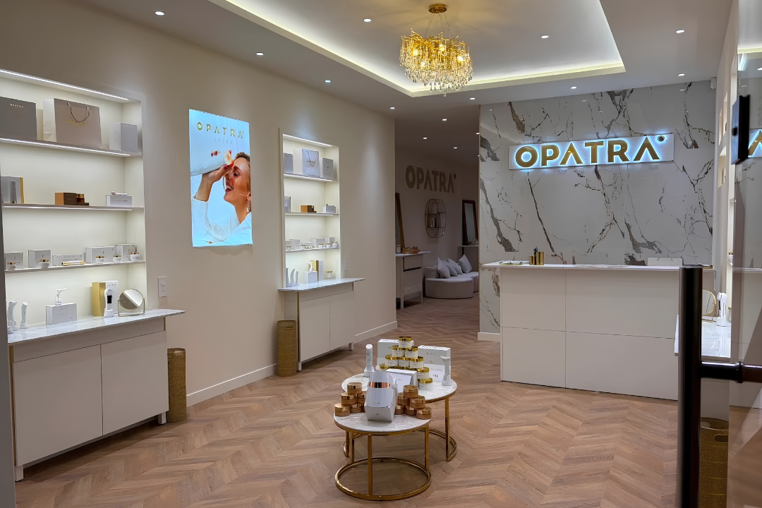 Opatra Opera, Métro Pyramides, Paris