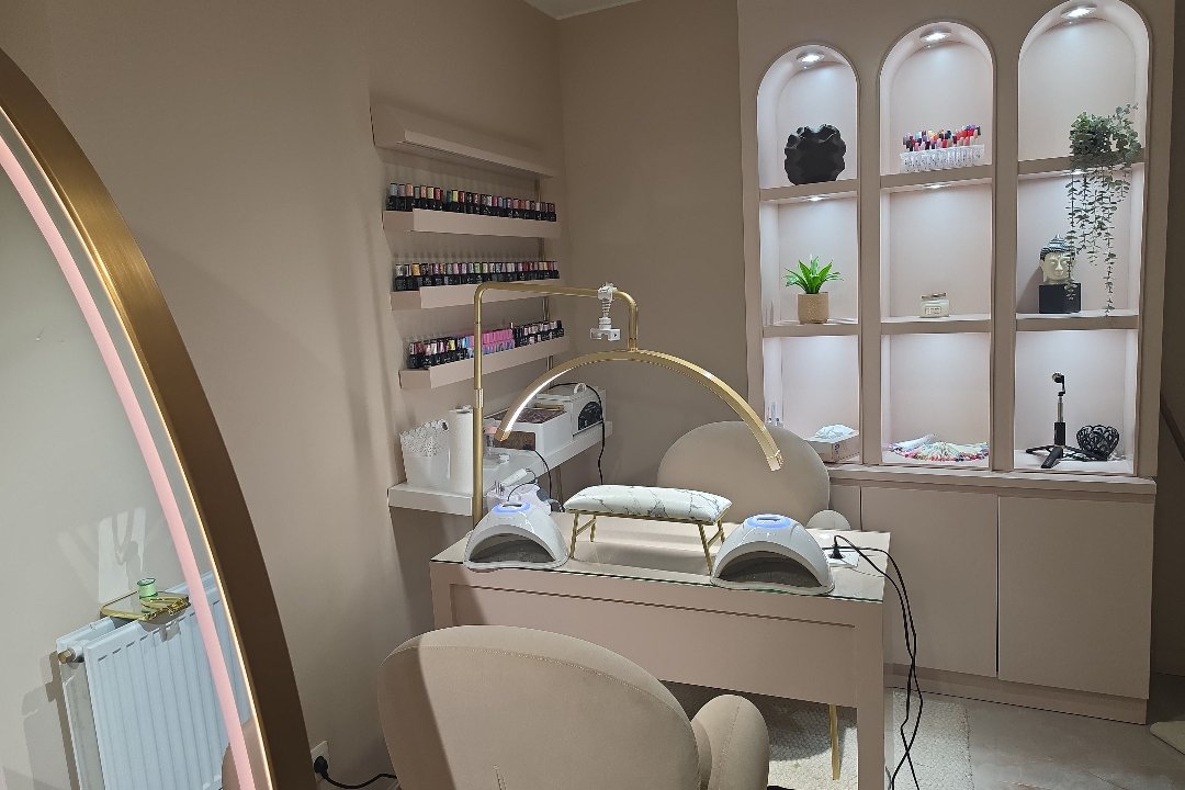 Her Beauty Secret, Antwerp