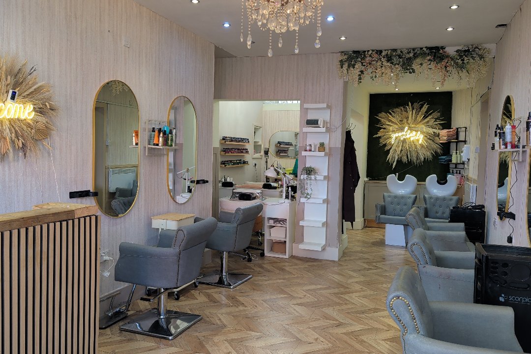 L'abeille Hair & Beauty, Halifax, West Yorkshire
