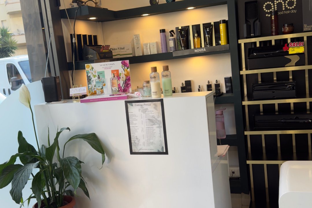 Paola Beauty Salon, Prato
