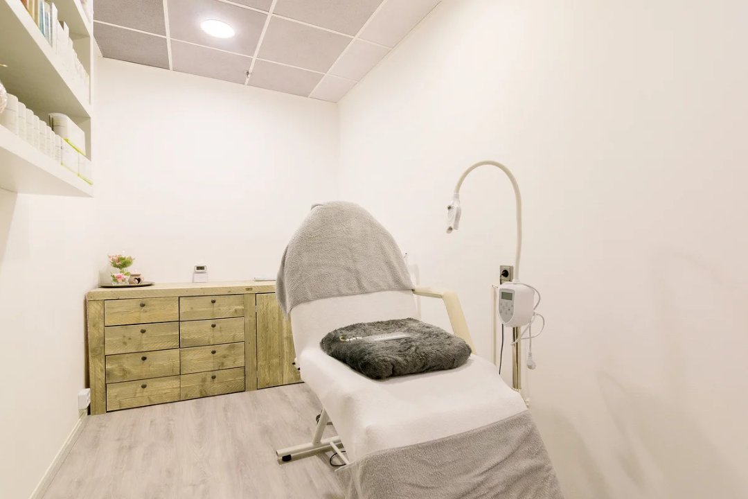 Salon Lunea, Noordhove, Zoetermeer