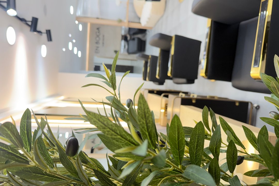 En Boga Hair Salon, El Camp de l'Arpa del Clot, Barcelona