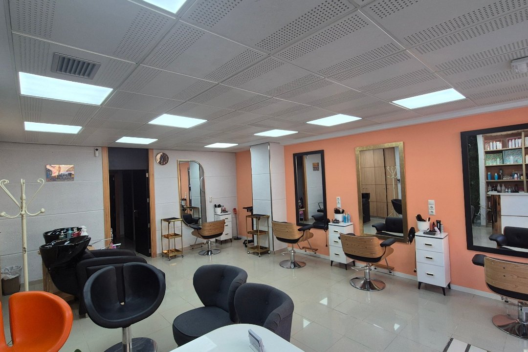 Salón De Belleza ANA ROTELA, Faitanar, Valencia