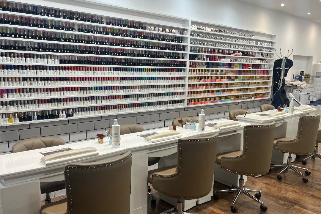 Hailey Nails & Spa, West Ruislip, London