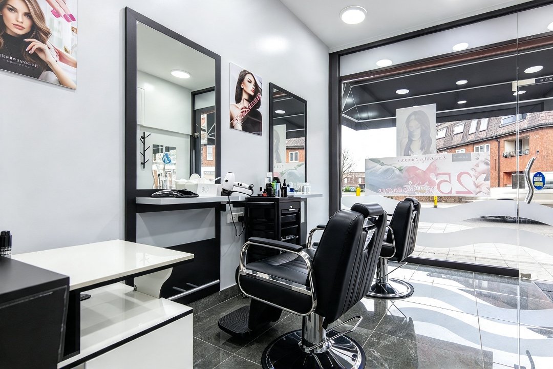 Bloom Beauty L, Trafalgar Road, London