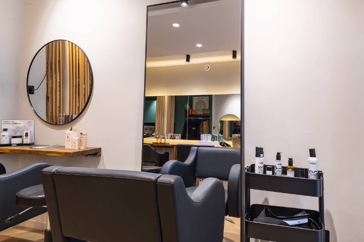 Au 84 Coiffeur & Head Spa - Coiffure Paris - Photo de galerie - OneBooking