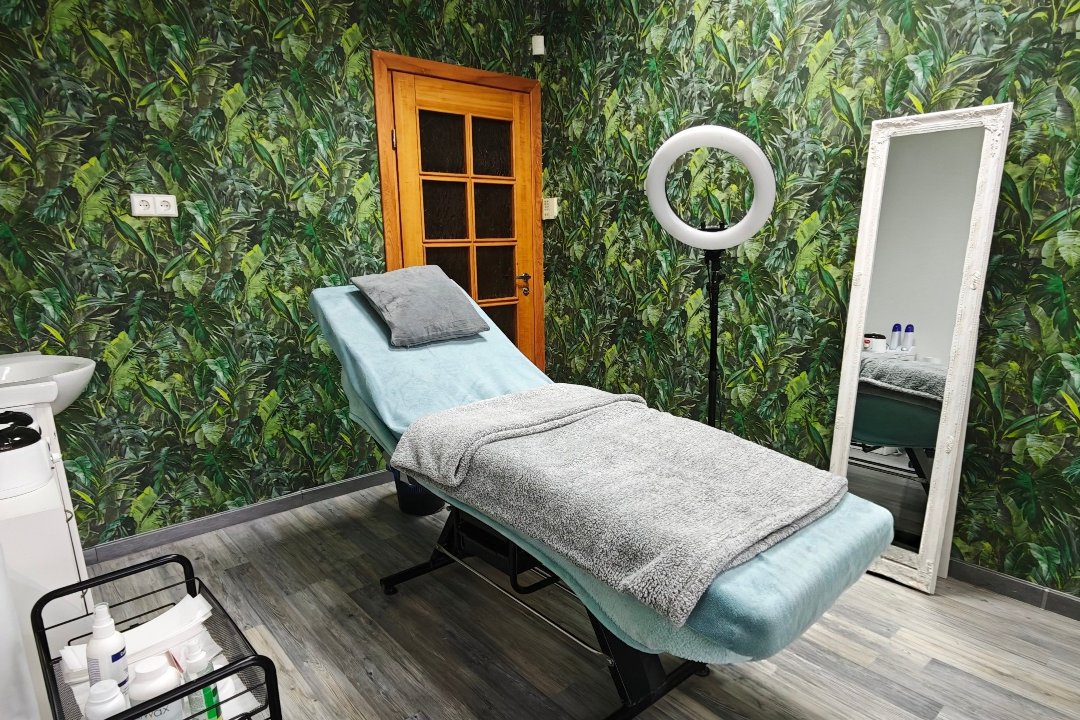 VELOURA depilation waxing, Rumpiške, Klaipeda