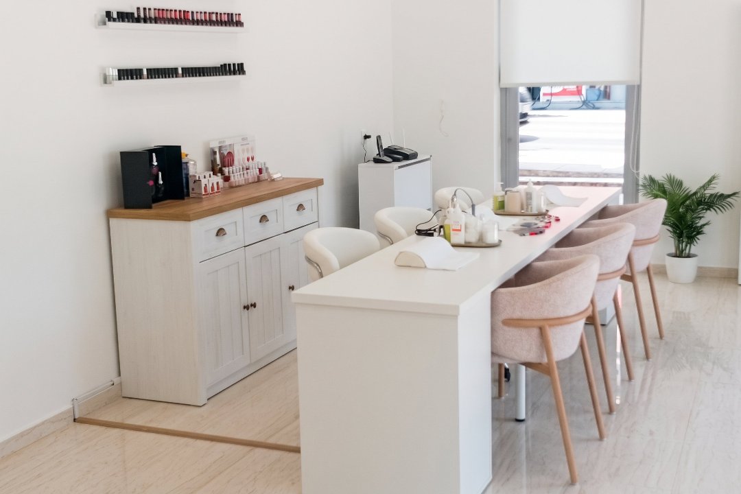 Heaven Nails and Beauty, Μελίσσια, Αττική