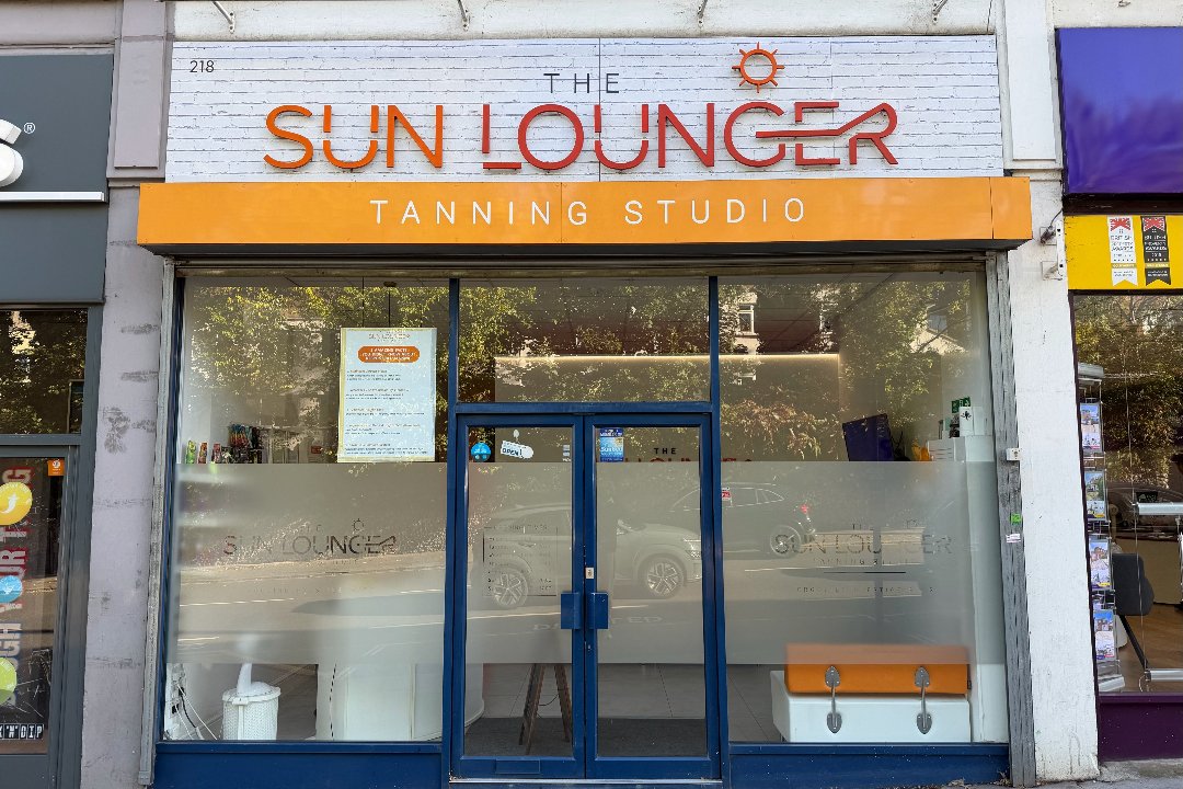The Sun Lounger, Selsdon, London