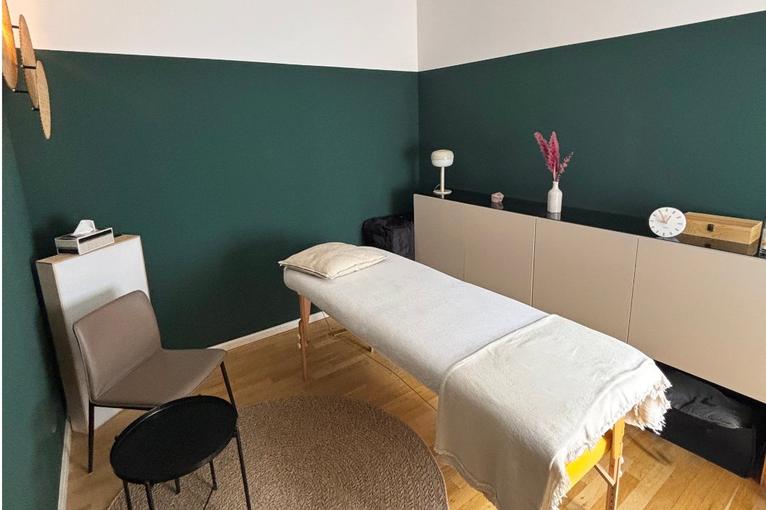 Lagōm Massage Studio - Berlin Mitte, Mitte, Berlin
