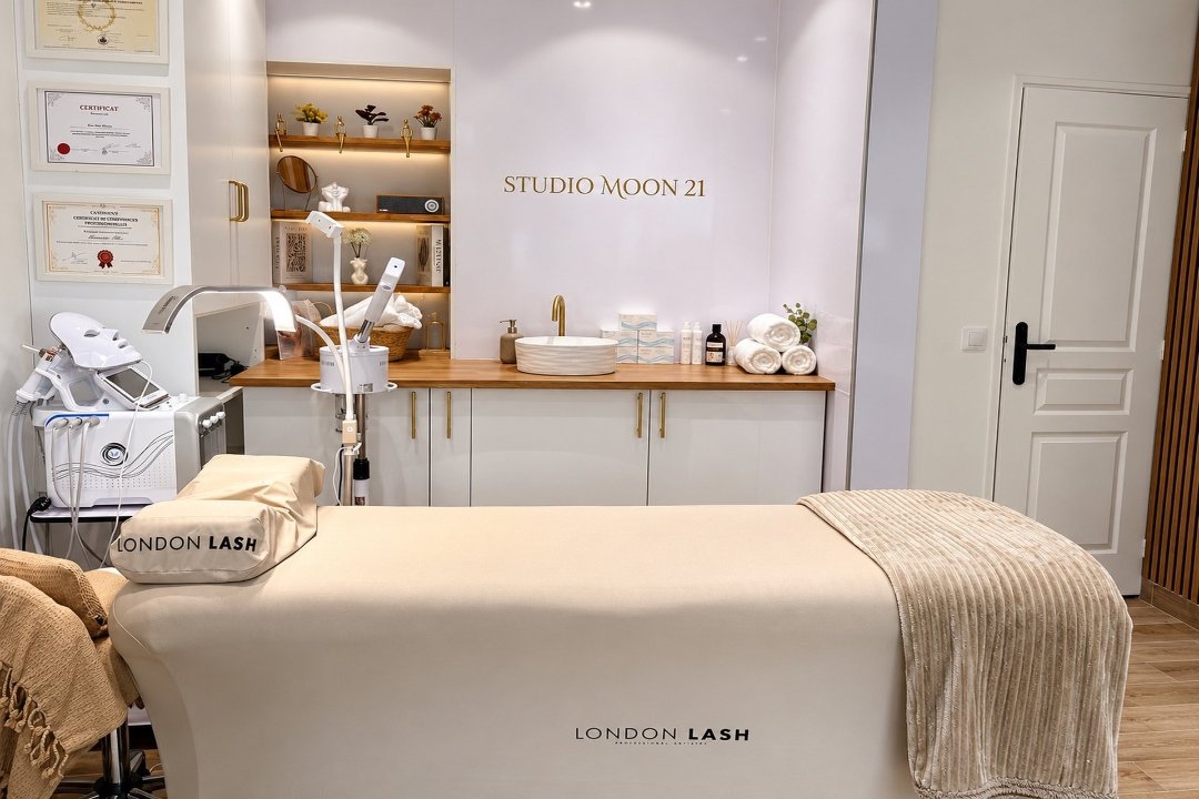 StudioMoon21, Levallois-Perret, Hauts-de-Seine