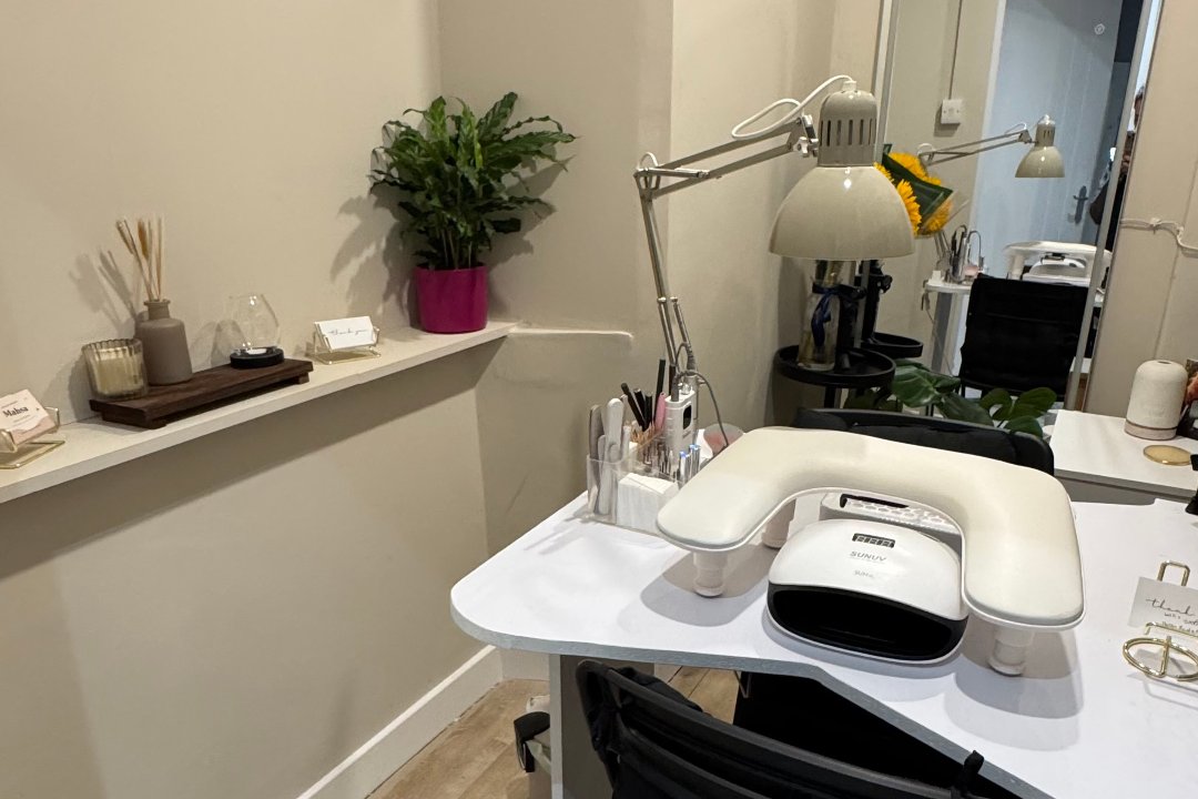 Mahsa Nail Studio, Kelvinhall, Glasgow