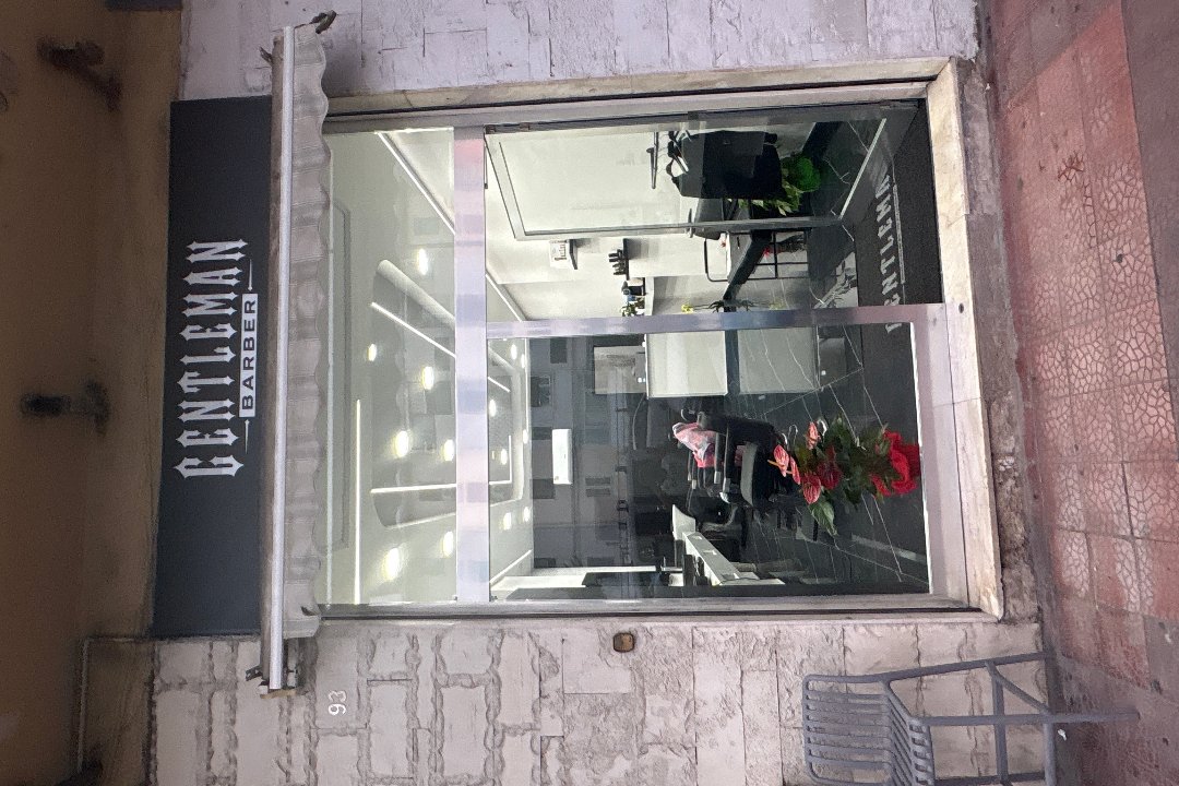Gentleman Barber, Calispera, Messina