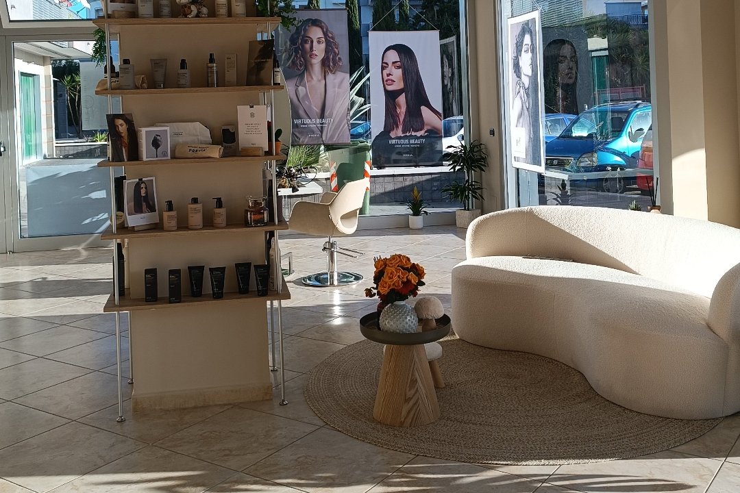Sogni tra Capelli, Trani, Puglia