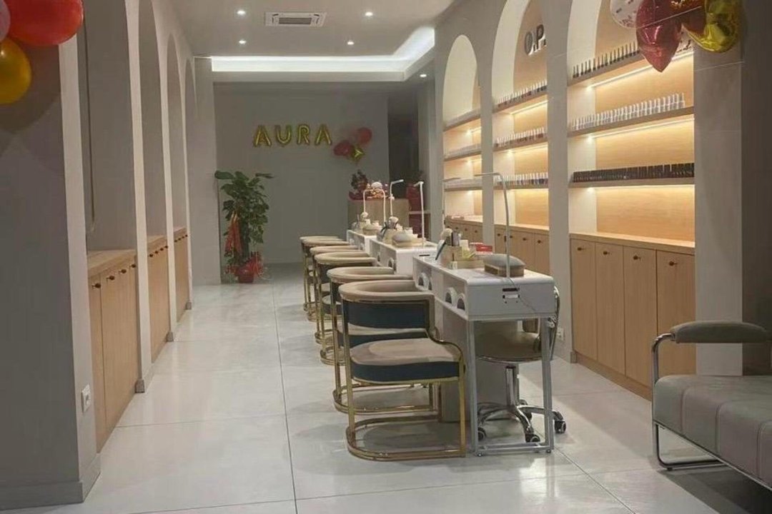 Aura Nails Centro Estetico, Prato