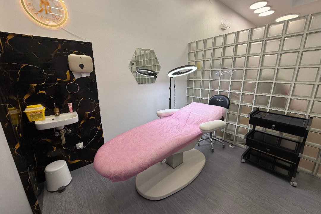 Brows Harmony, Distrito Centro, Zaragoza