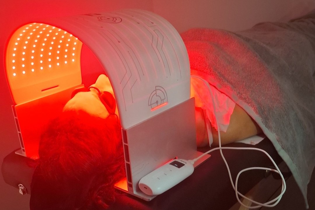 Jania Facial LED, Walnuts Shopping Centre, London