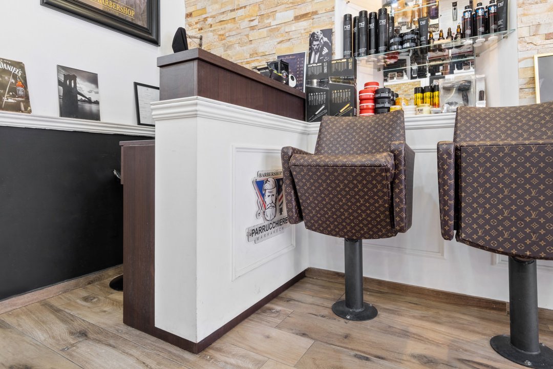 Nabil's Barbershop - Vitruvio 43, Via Fabio Filzi, Milano
