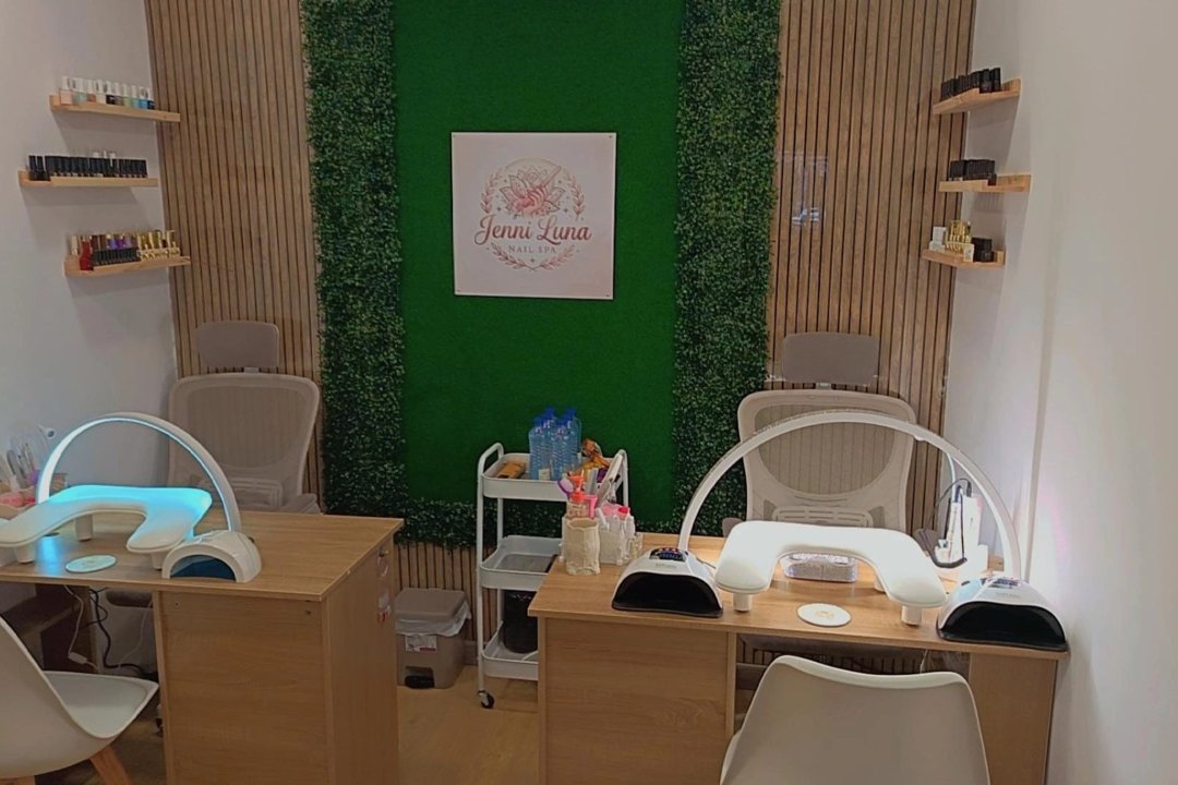 Jenni Luna Nail Spa, El Centro, Gijón