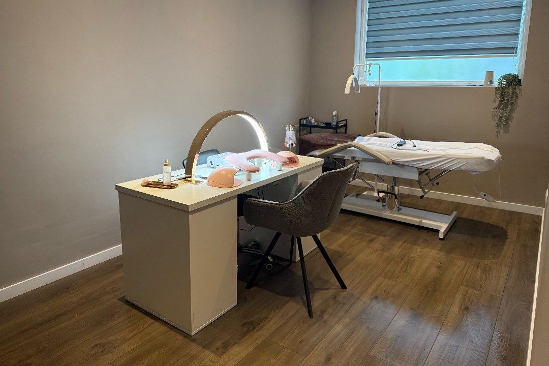 Nagelstudio By Britt, Ertveld, Den Bosch