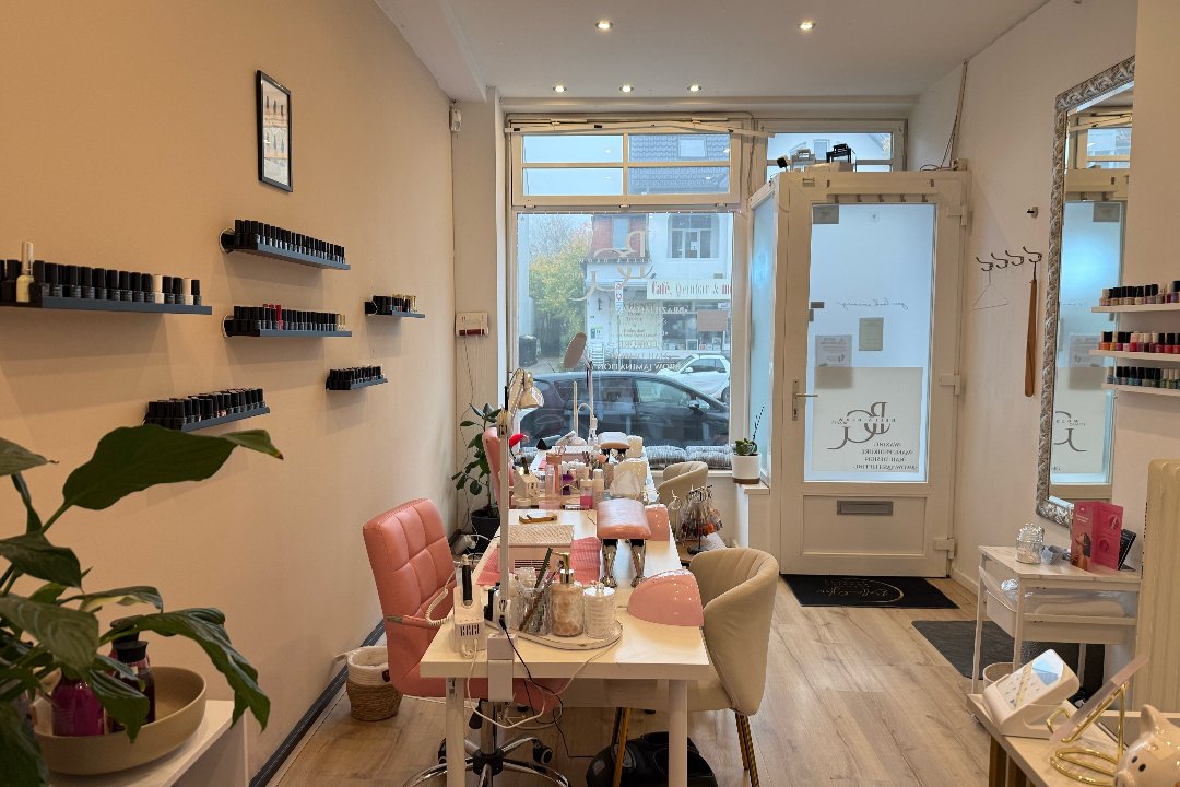 Bella‑Glow – Maniküre, Pediküre & Waxing in Hamburg, Fuhlsbüttel, Hamburg