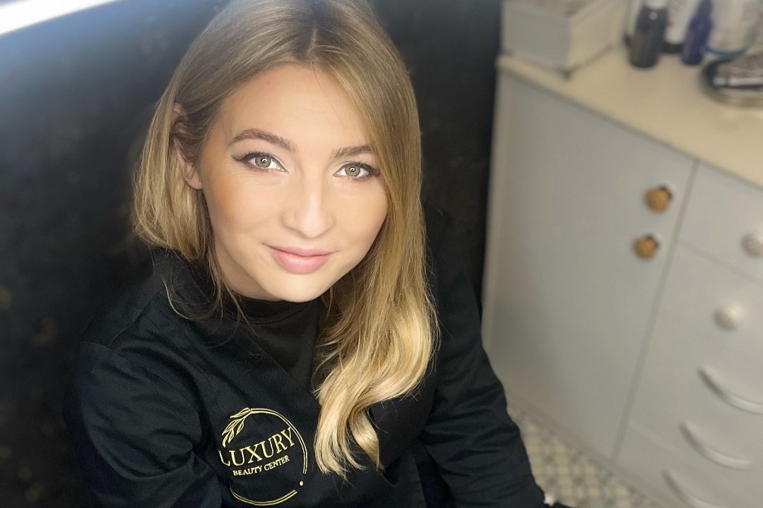 Iuliana @ Luxury Beauty Center, Quartier des Squares, Brussels