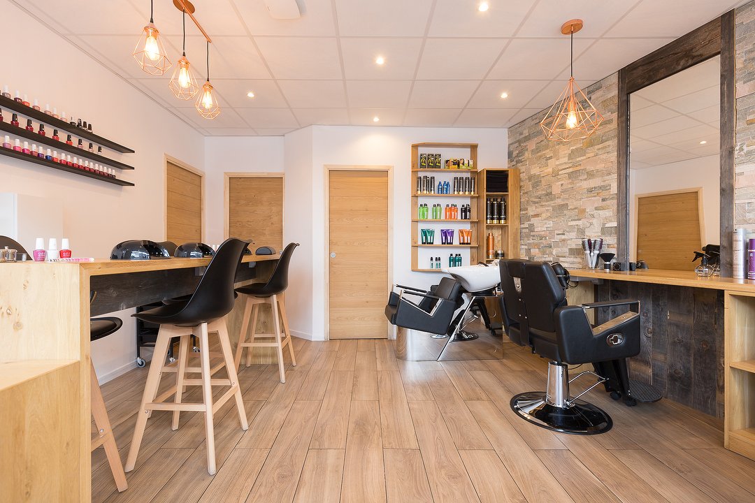 Beauty Bar Gennevilliers (Le Salon du Village), Gennevilliers, Hauts-de-Seine