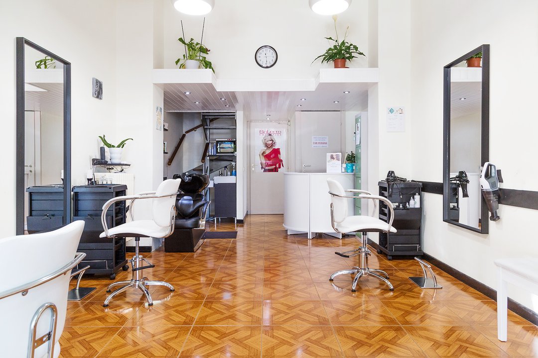 Famiglia Parrucchiere, Sarpi, Milano