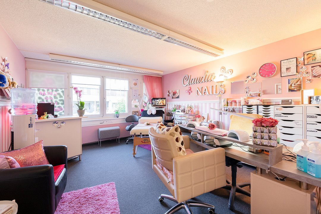 Nail & Microblading Studio Claudia Cardinale, Bachenbülach, Canton de Zurich