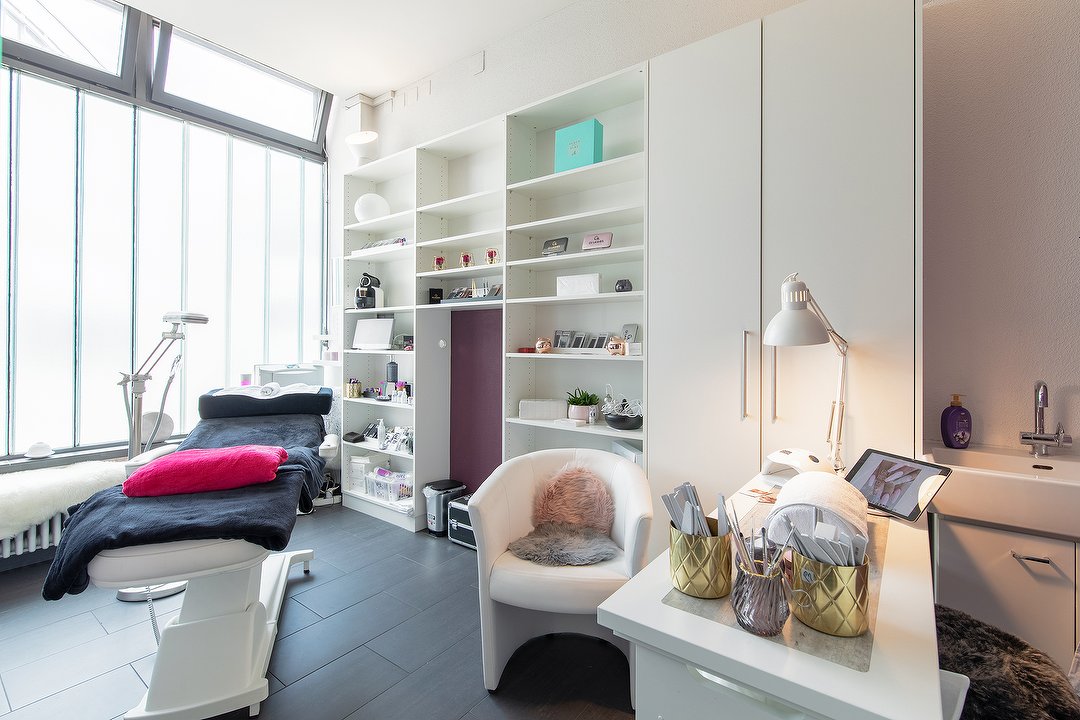 Gi Lashes & Nails, Kreis 4, Zürich