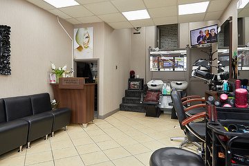 Pretty Bunch Hair & Beauty Studio