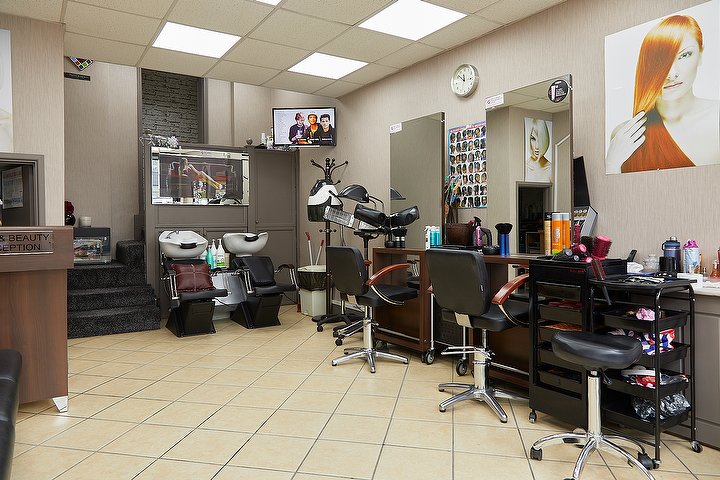 Pretty Bunch Hair & Beauty Studio | Hair Salon in Blackheath, London -  Treatwell