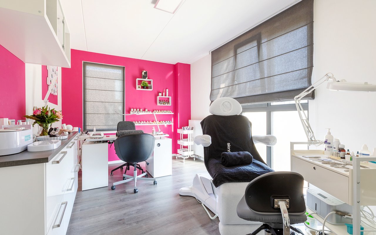 Top 20 Nagelstudio's en Nagelstylisten in Almere Treatwell