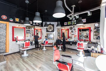Petrolium Barber Shop