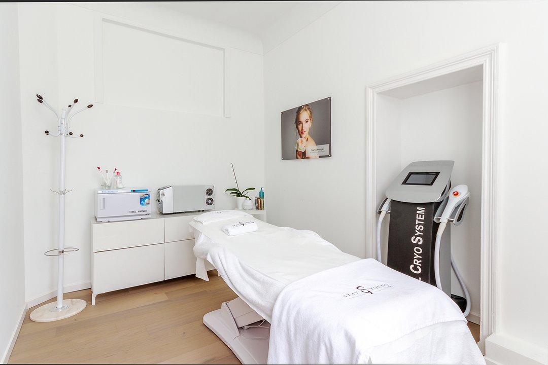 Stay young clinic, Fort Jaco, Uccle