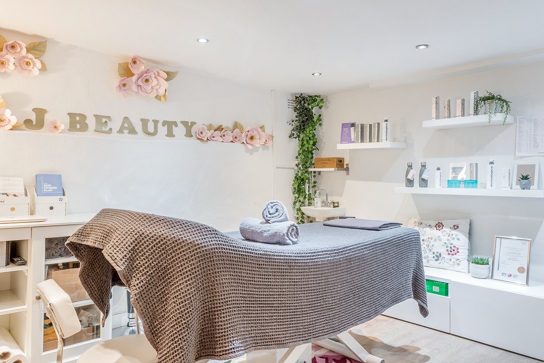J Beauty Salon, Earlsfield, London