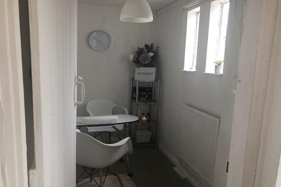 Nails & Hairstyle, Leeds