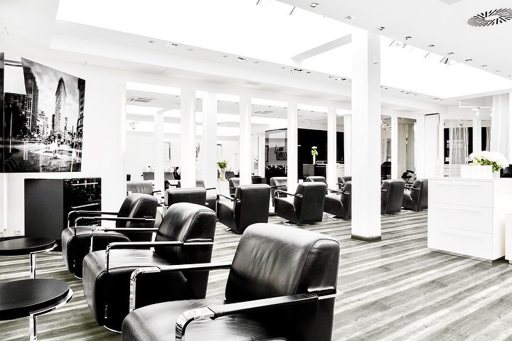 Carine Bartholome Friseur In Stadtmitte Dusseldorf Treatwell