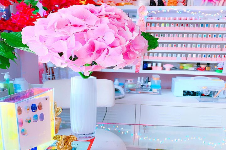 Nicky’s Beauty Studio - Sourcils & cils 118 Hight Street - Photo de galerie - OneBooking