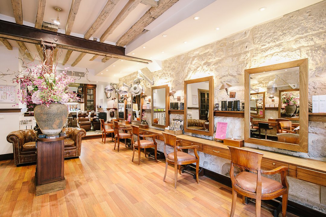 Soins esthétiques chez Coiffure et Nature, Métro Saint-Sébastien - Froissart, Paris