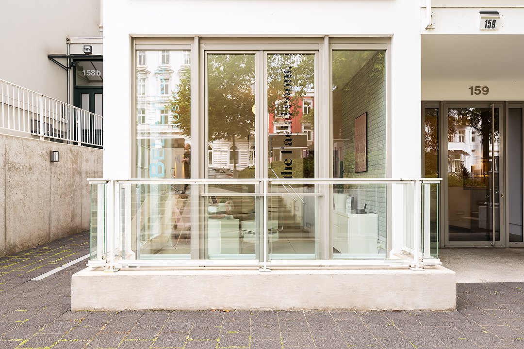 Wir sind nicht auf Treatwell! Bitte direkt über facialroom.de besuchen!, Gänsemarkt, Hamburg