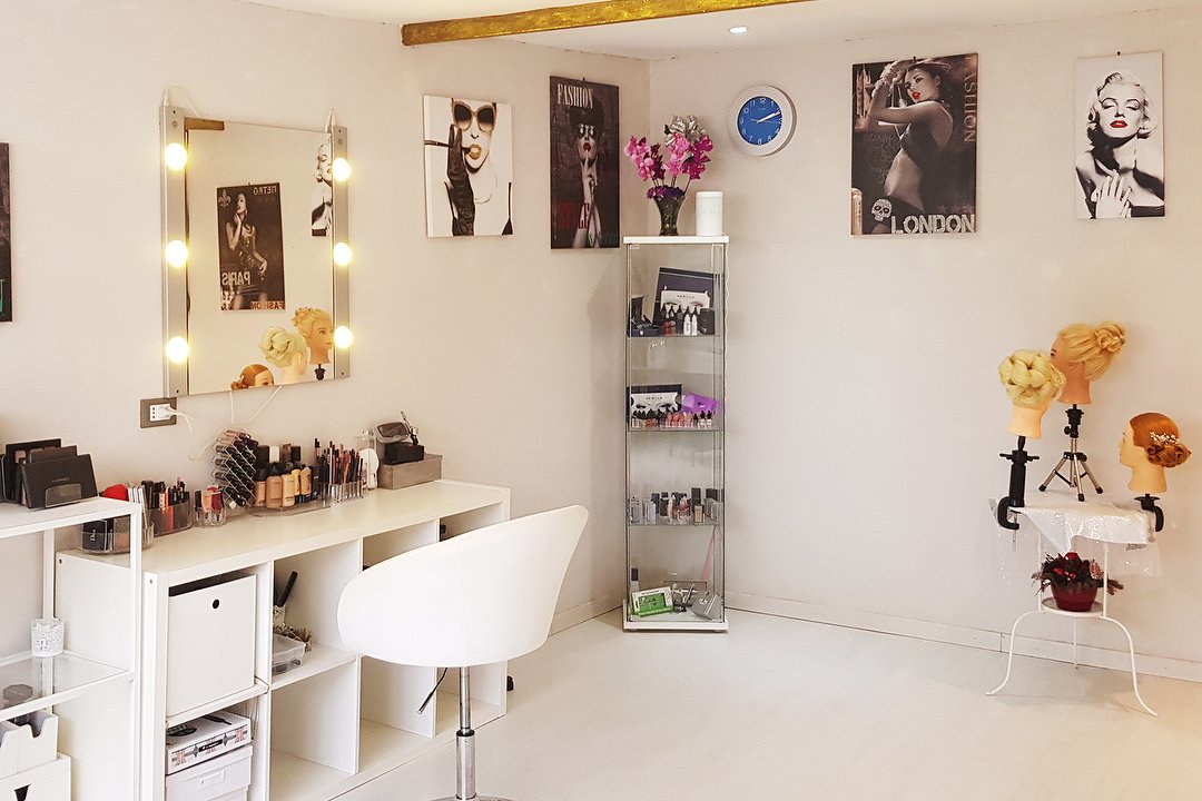 Studio Professional Make Up, Tor Lupara, Lazio