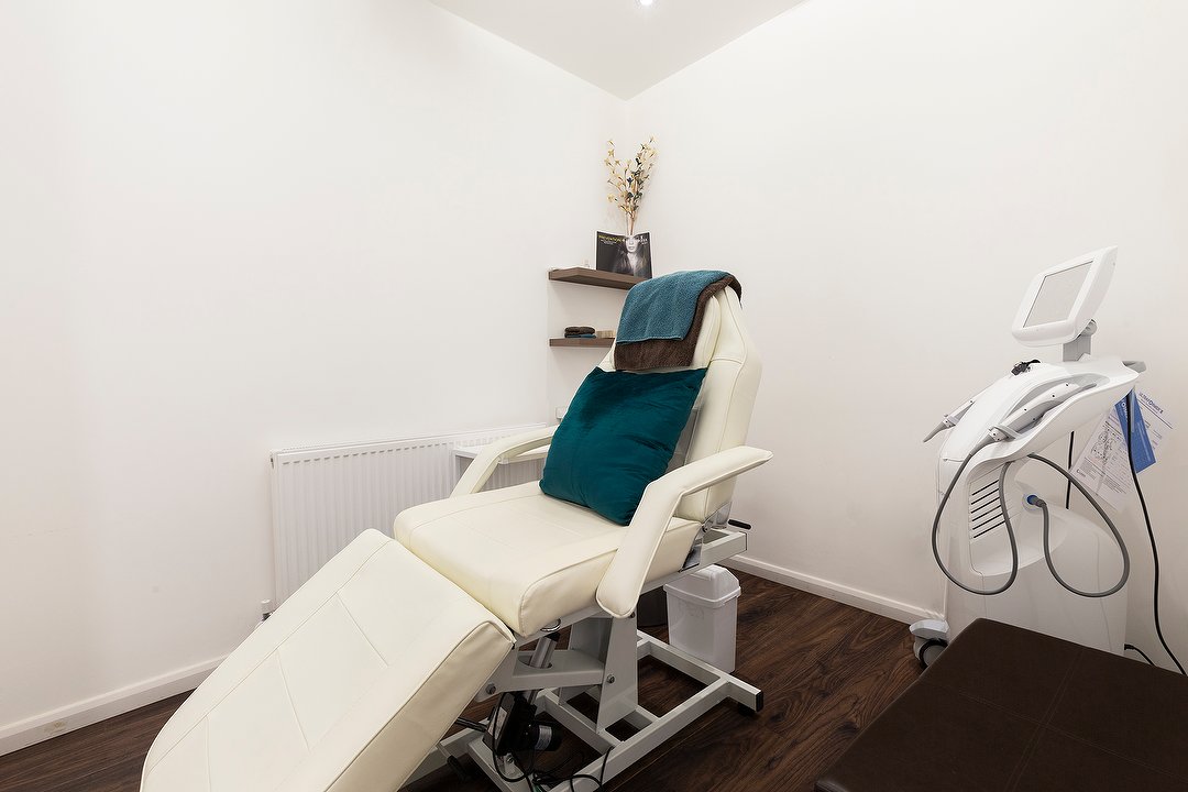 Skin Rich Barnes, Barnes, London