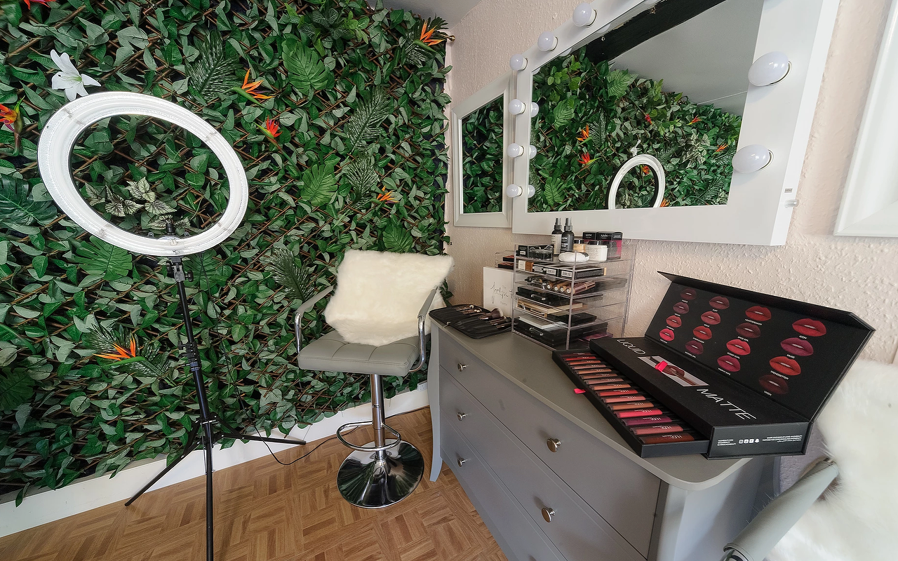 Nail treatments at nail salons and nail bars near Maidstone, Kent Treatwell